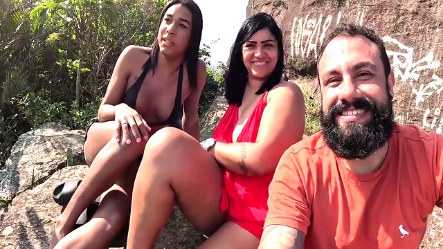 Big Tits Trans, Min, Nicoly Mattos, Shemale, Amateur, Outdoor, Handjob, Threesome