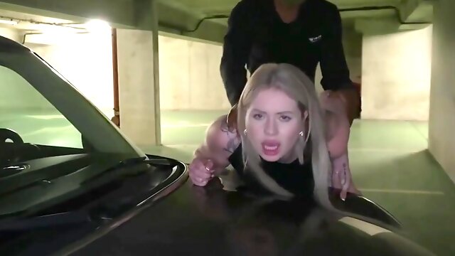 Rough Sex And Big Ass Blonde - Une Bonne Blonde Francaise Bloquee Et Baisee Dans Un Ascenseur Et Meme Dans Un Parking En Anal !!!