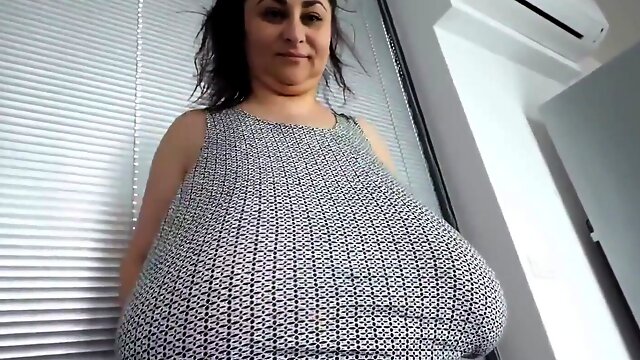 Big Tit Areolas, Bbw Solo, Mom