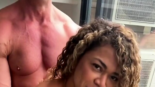 Musculos, MILF