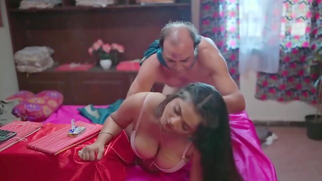 Big Tits Web Series, Hulchul, Sapna Sappu, MILF