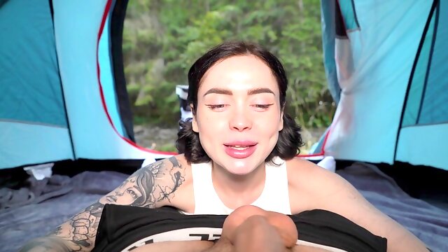 Luxurious dame warmed up in a tent and gave her raw pussy for it