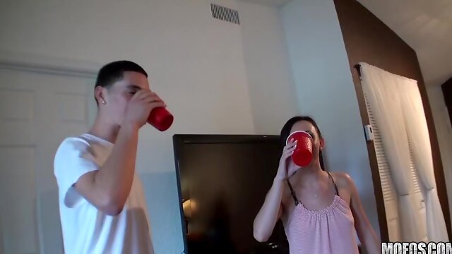 Cindy Jones, Jenny Anderson - Hump and Pop