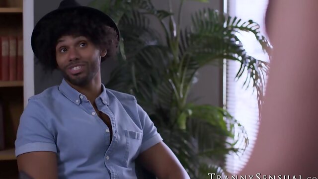 Ebony tranny LeilHot black dude Toani Li acquires massage prior to rigorous bareback session