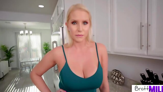 Bratty Stepmom Vanessa Says, I Bet Your Dick Is As Crusty As My Sandwiches