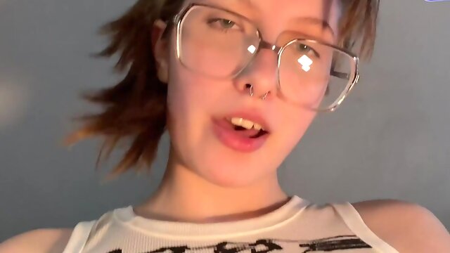 Sexy Girl With Cowgirl Glasses Fucks A Dude - YourSofia