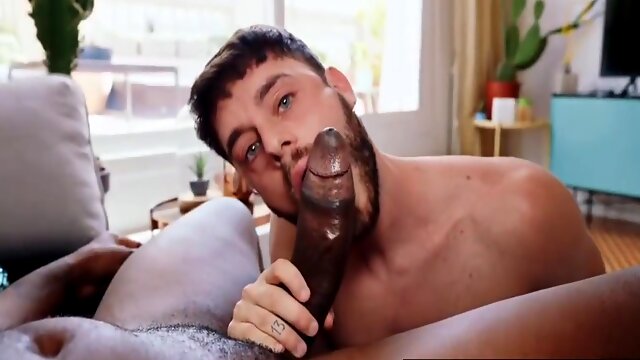 Gay Porn - Rola Preta Imensa Arrebentando O Passivo Rabudo 24 Min