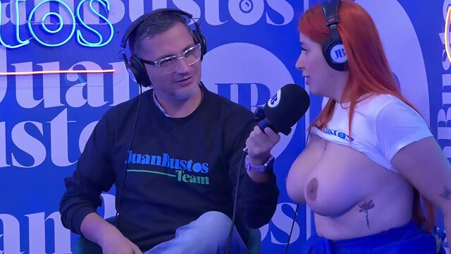 Andrea Pardo cums 5 times! in a row on the sex machine at Juan Bustos Podcast