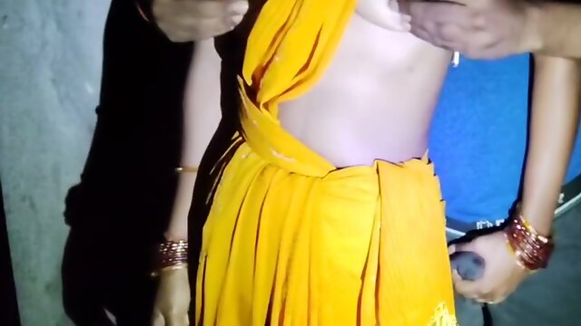 Hot Indian Kamwali Bai Romance In Yellow Saree With Hindi Sex