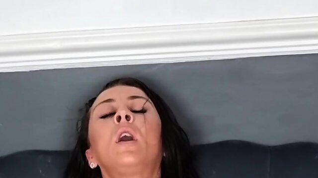 Close up MILF masturbation