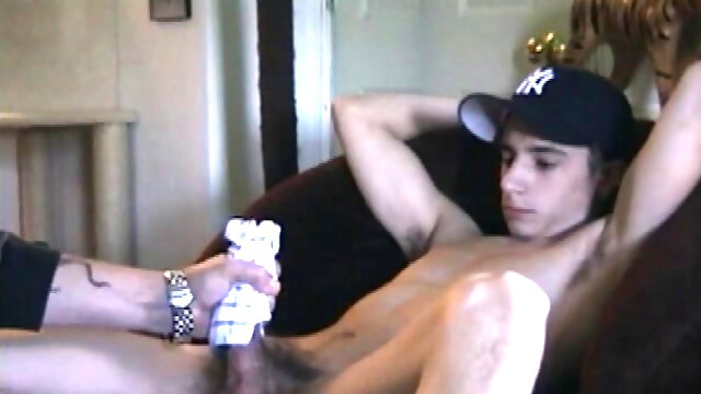 Straight twink takes jizz after being sucked off by sturdy DILF