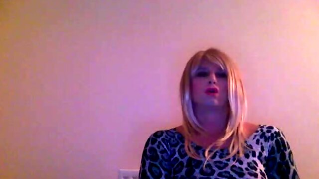 Crossdresser Smoking, Sissy