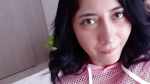 Sweetgirl69, Latina