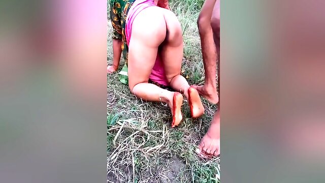 Mota Lund Bahut Pasand Hai Devar Ji, Chodo Mujhe Or Joe Se, Desi Indian Bhabhi Fucked By Devar Outdoor Jaungal Se Hindi Hd - Devar Bhabhi