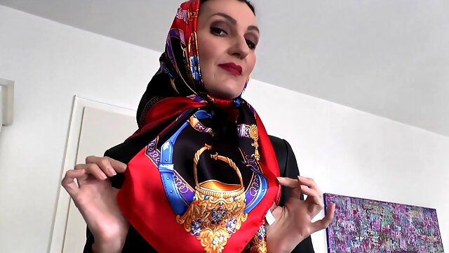 Chick Victoria Valente Satin Headscarves fashion demonstrate, Leather and Satin, Scarf Queen