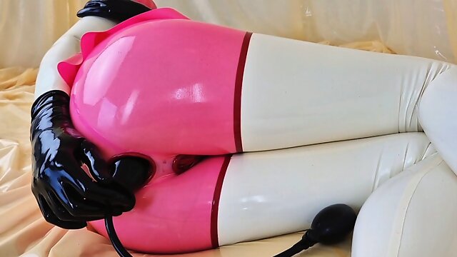 Latexdoll anal-only fun - OnlyFans teaser