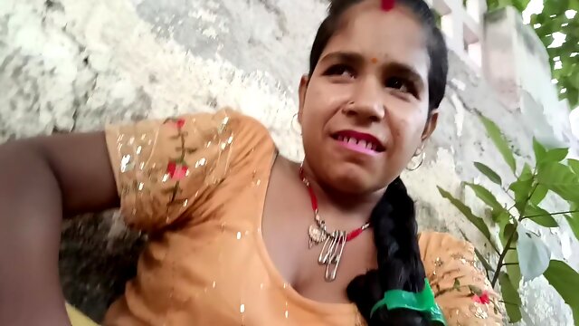 Indian Bhabhi Solo, Outdoor Fingering Solo