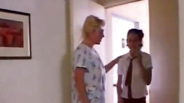 Lesbische Oma Anal, Granny Lesben Anal Lecken, Granny And Young Lesbian, Schuluniform Lesbian