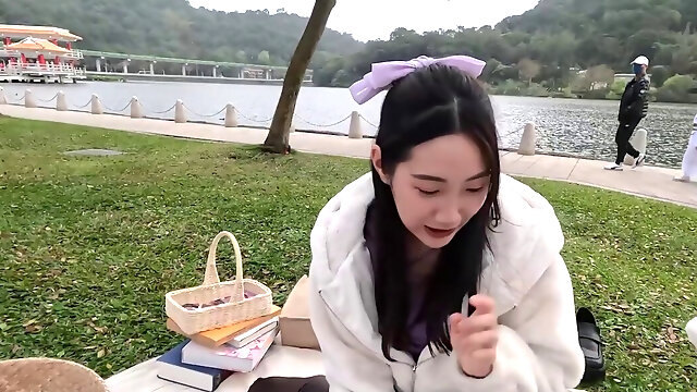 After a nice day out Li Er come back home for kinky fun