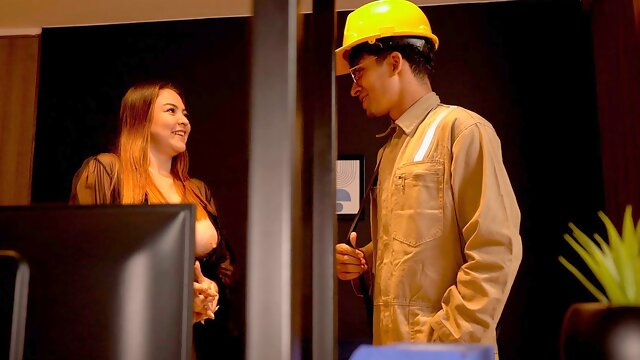 Internet service worker Thiago Lopez hooks up wifi to busty milf Daniela Gomez