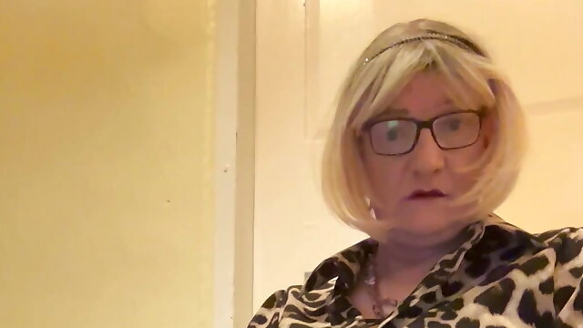 Melany, Crossdressing Sex, Shemale Cum Sex, Mature Shemale Handjob, British