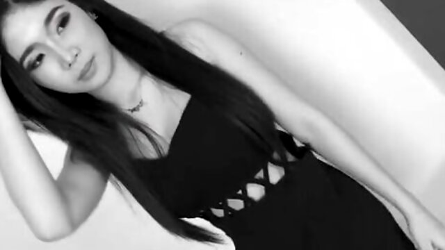 Cute Thai Girl Lita Striptease