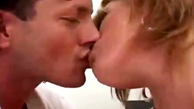 Olivia Peeing In The Gynochair