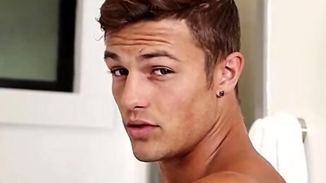 Alex Mecum welcomes Charlie Pattinson with his tight asshole