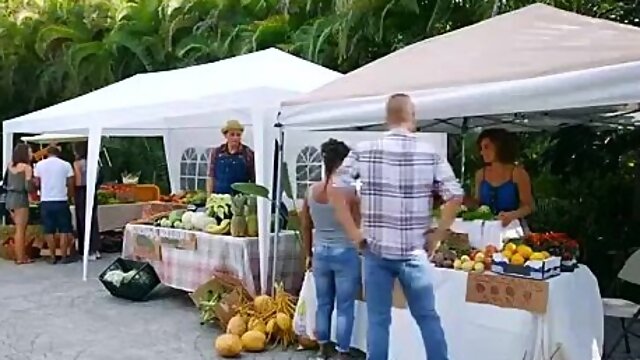 Horny Eva Lovia blowjobs Xander Corvus