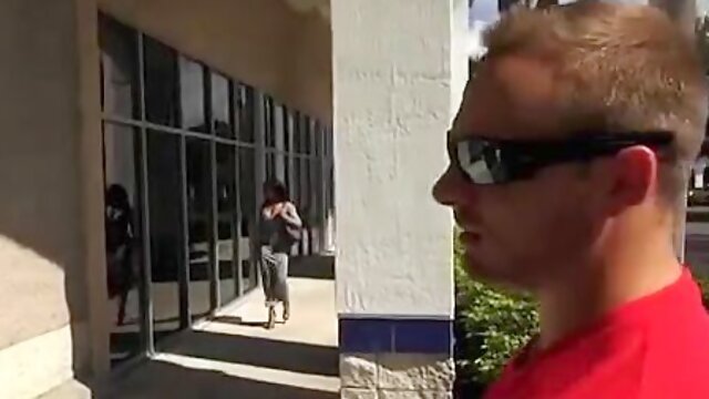 Cumhole of a milf acquires hammered