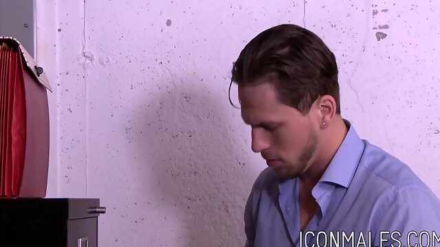 IconMales.com - Brandon Wildes adoration for Roman Todds giant pecker