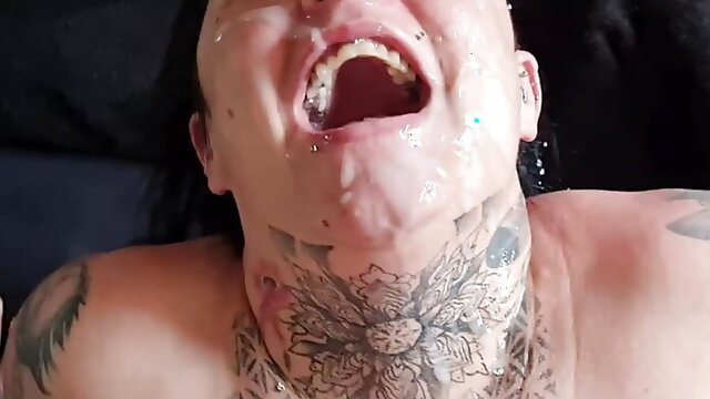 Sucking cock and taking a massive Facial