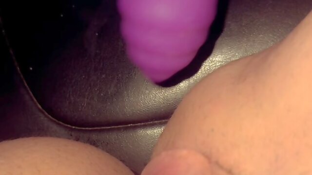 Alone and Horny Kali Reign Misses Daddy Dick In Her Soaking Wet Pussy