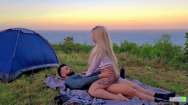 Camping Sex Amateur, Real Couple