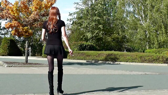 Crossdresser Outdoors, Feminization, Pantyhose, Public