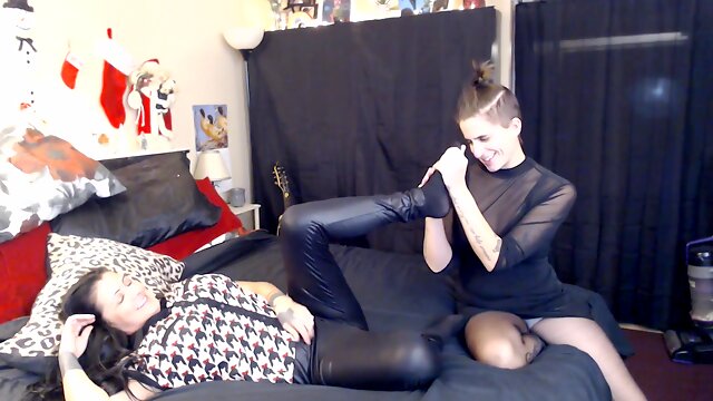 Lesbian Foot Worship