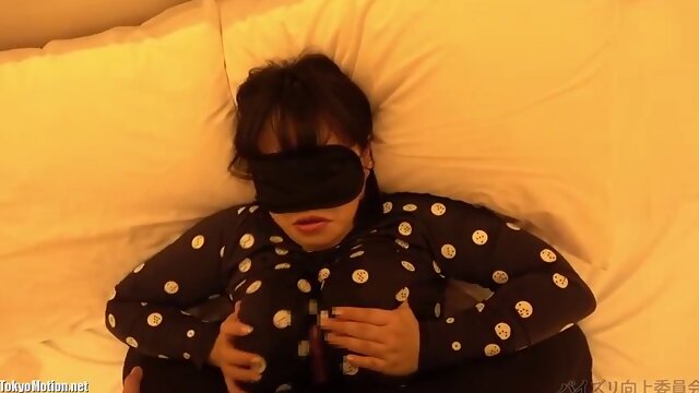 Γιαπωνέζα, Ντυμένη