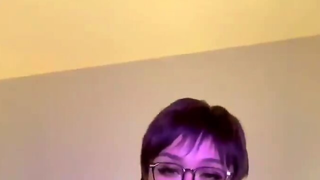 Cute asian girl  (AngelGrande)