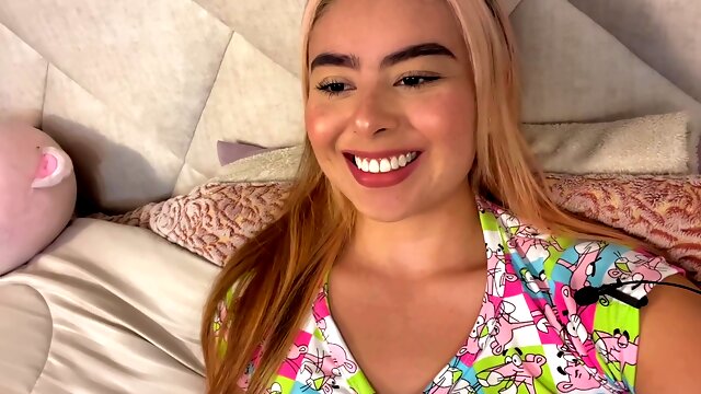 ASMR ROLEPLAY-FACETIME with your super-fucking-hot Colombian gf-Paisa accent