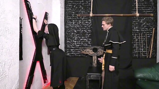 Bdsm Nun, Feticcio