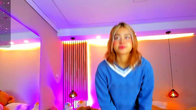 Sexy amateur redhead teen double dildo action