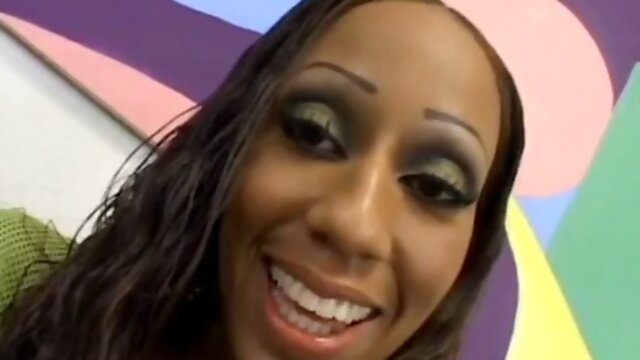 America - Gin and Juicy Azzez 3