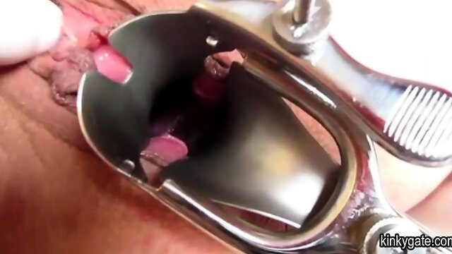 Bizarre amateur BDSM (fisting, speculum)