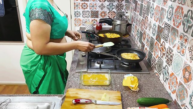 Homely Hotwife’s Saree Tuck & Hip Fold Elegance - a Kitchen Delight!