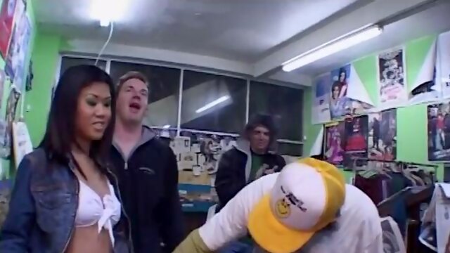 Groupe, Avale, Anal, Publique