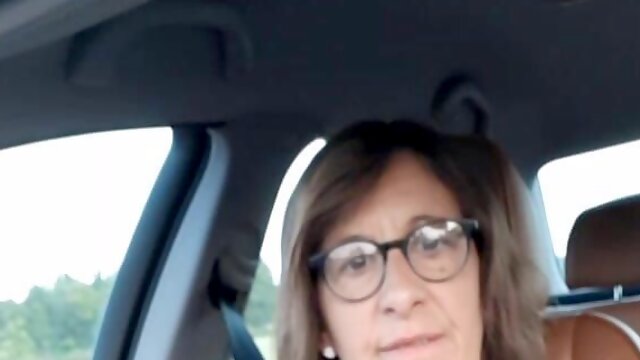 Mature Francaise Gros Seins, Car