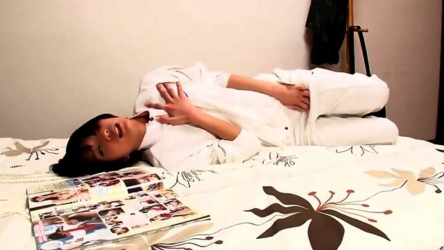 THE HORNY STEPSISTER