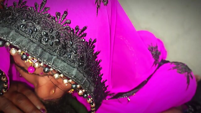 Bangala Bhabhi Sucks Cock