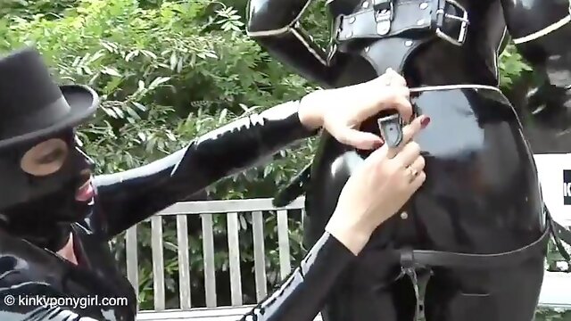 Amateur Lesbian Bondage, Ponyplay