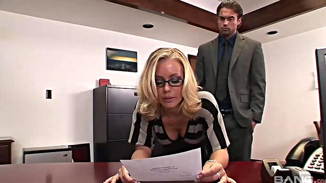 Nicole Aniston, Secretary Anal